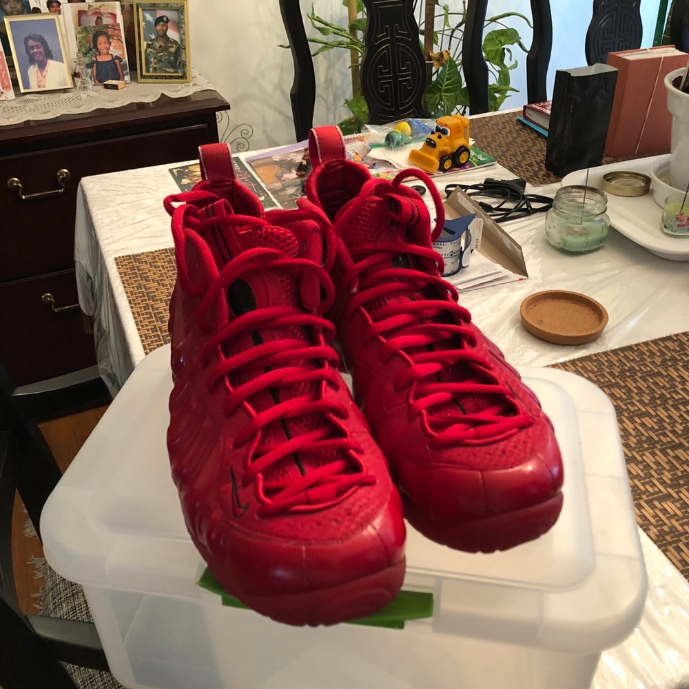 Red October foamposite